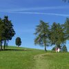 "Geotrail" nennt sich der Wanderweg, der vom Panider Sattel nach Pufels f&uuml;hrt. Hier kann man die verschiedenen Erdschichten und Gesteinsarten entdecken und die Aussicht &uuml;ber das Tal genie&szlig;en. Foto: AT, &copy; Peer