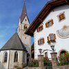 The church of Saint Nicholas in the villages’s centre. Foto: AT, &copy; Peer
