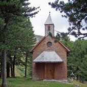 seiser alm holz kirche dialer huette