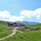 plattkofel huette rifugio sasso piatto