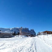 ende seiser alm hans paula steger weg winter kirche kompatsch schlern