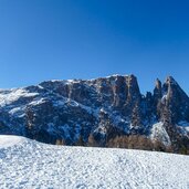 seiser alm schlern spitzbuehlhuette winter