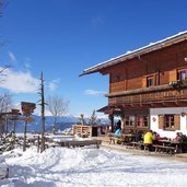 hofer alpl huette voels am schlern winter