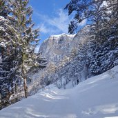 rodelbahn weg nr hofer alpl voels winter