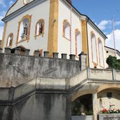 RS Tiers Tanne Treppe Kirche