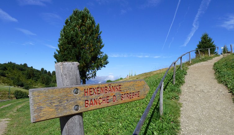 seiser alm puflatsch rundweg hexenbaenke